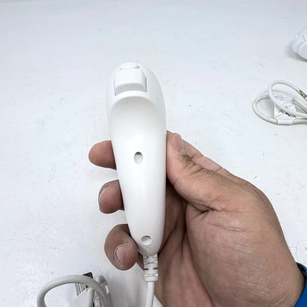 Official Nintendo Wii Nunchuck Controller White OEM RVL-004 Pair Lot of 2